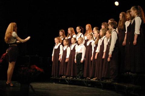 Soutěž Zahrada písní Duben 2013